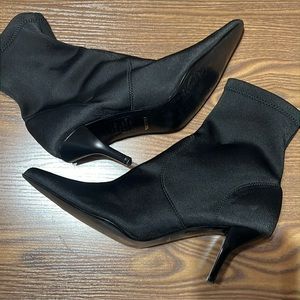Pazzo Booties NWOT